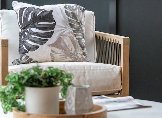 How to choose the right upholstery fabric for your furniture 