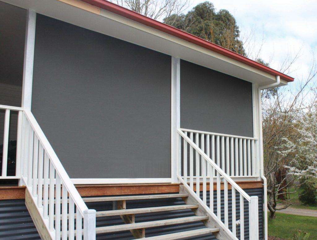 Straight drop outdoor blinds